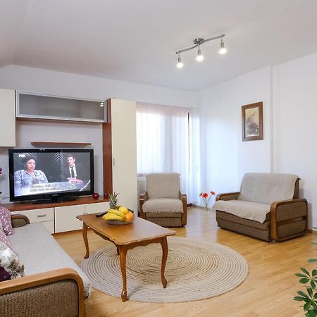 The Cosmic Gate Apartments Високо Екстериор снимка