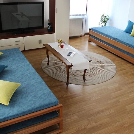 The Cosmic Gate Apartments Високо Екстериор снимка