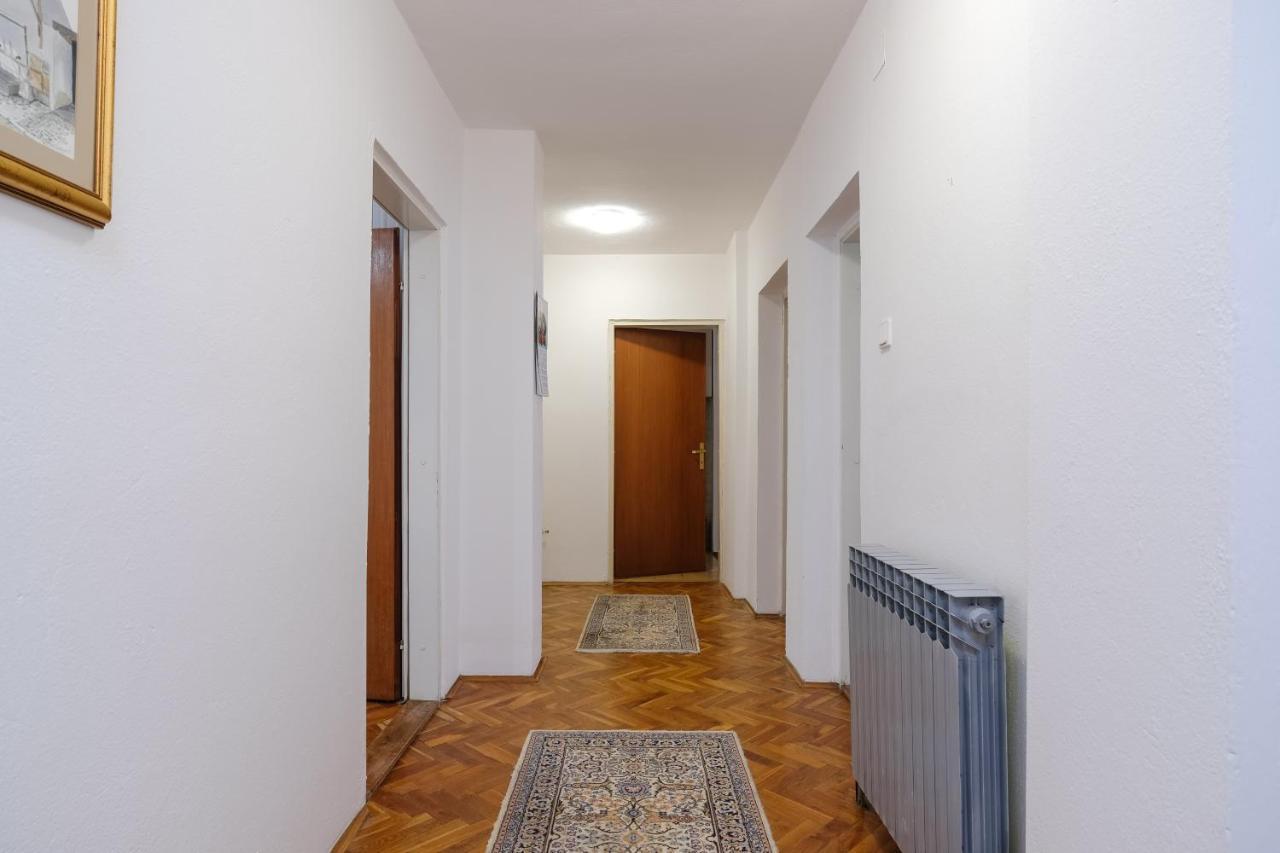 The Cosmic Gate Apartments Високо Екстериор снимка