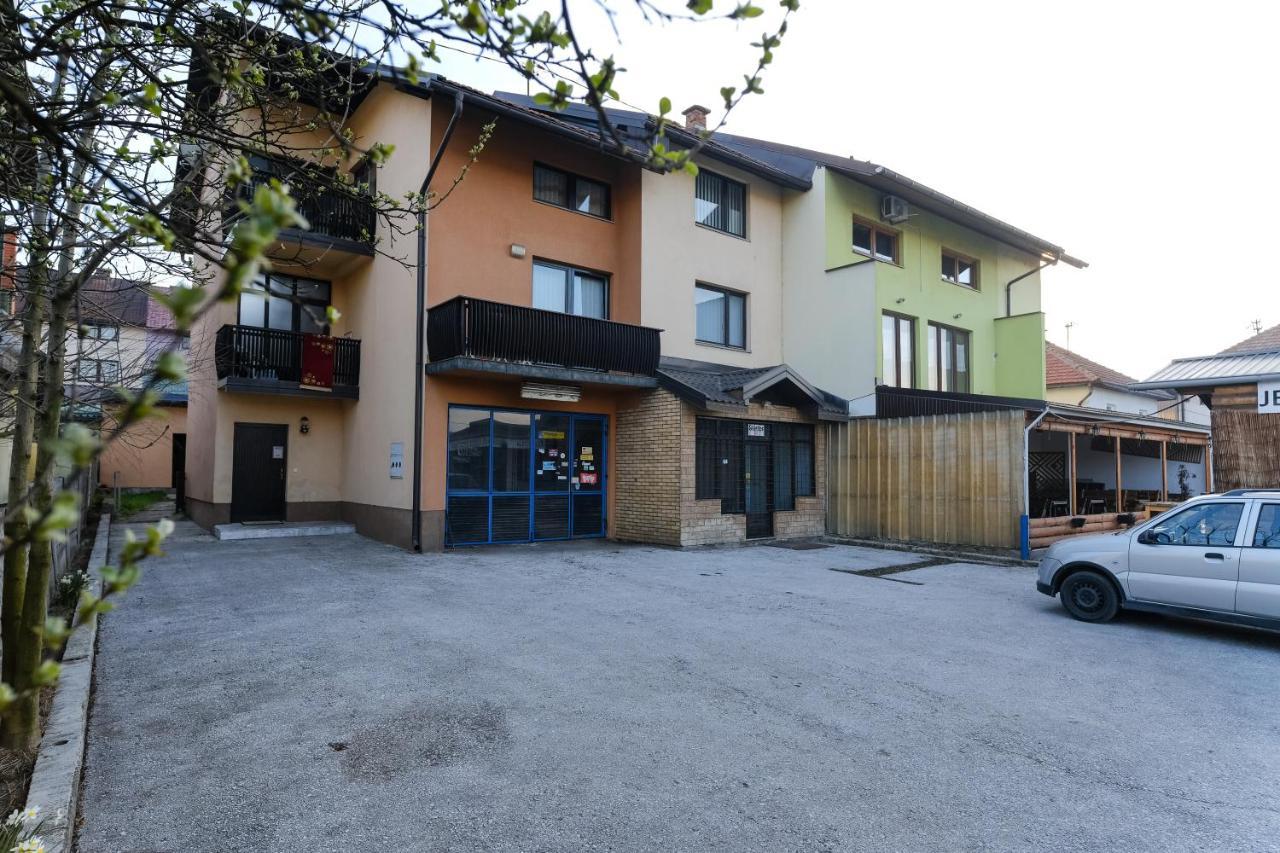 The Cosmic Gate Apartments Високо Екстериор снимка