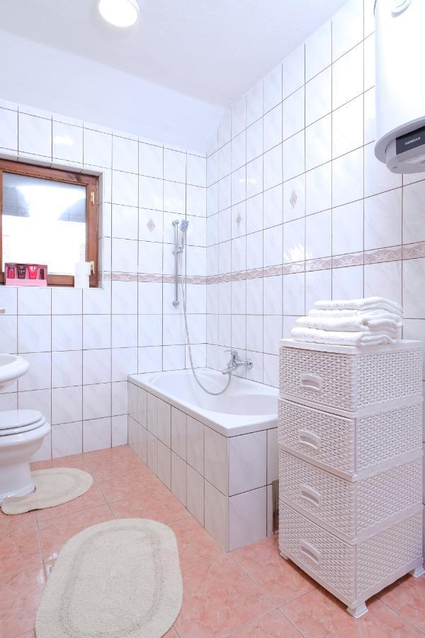 The Cosmic Gate Apartments Високо Екстериор снимка