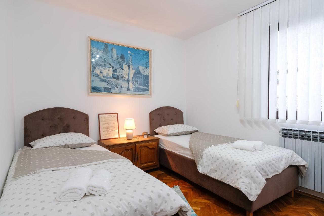The Cosmic Gate Apartments Високо Екстериор снимка