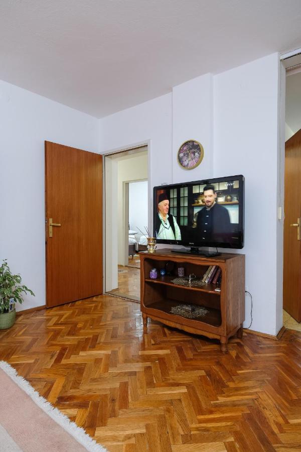 The Cosmic Gate Apartments Високо Екстериор снимка