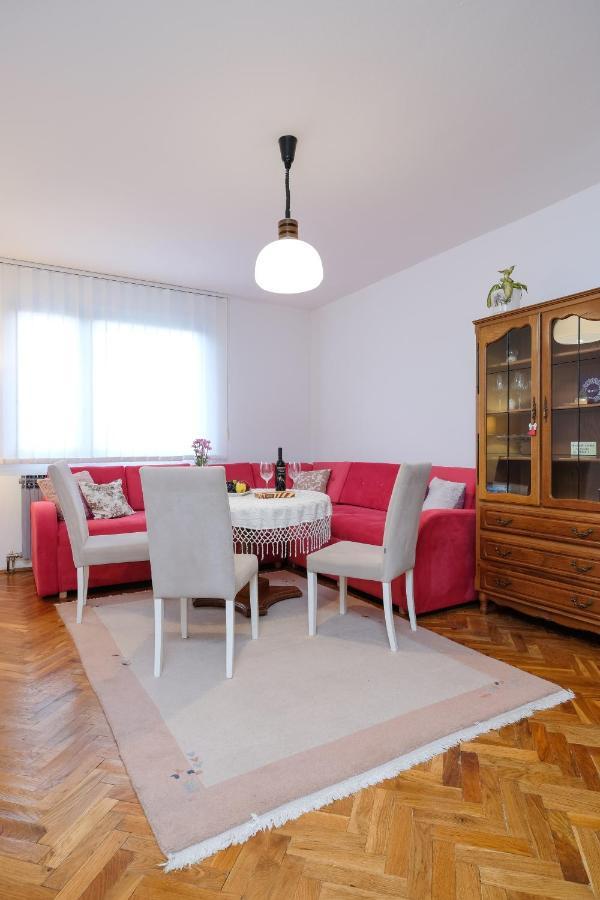 The Cosmic Gate Apartments Високо Екстериор снимка